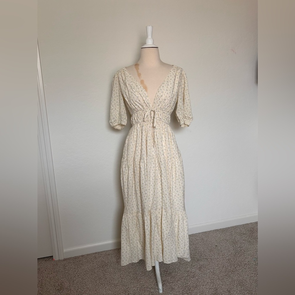Elegant Cream Floral Maxi Dress